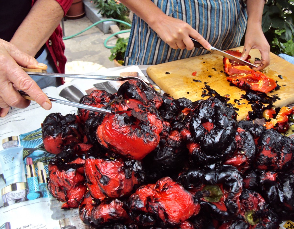 Cleaning the red peppers.