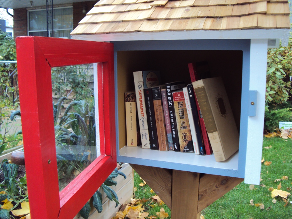Littlest library door open.