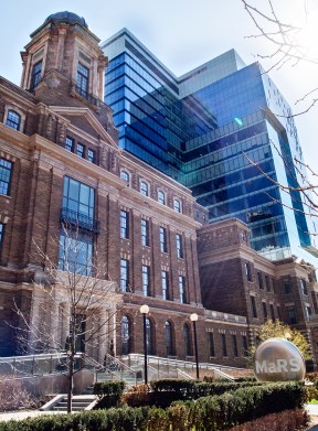 MaRS building, U to T.