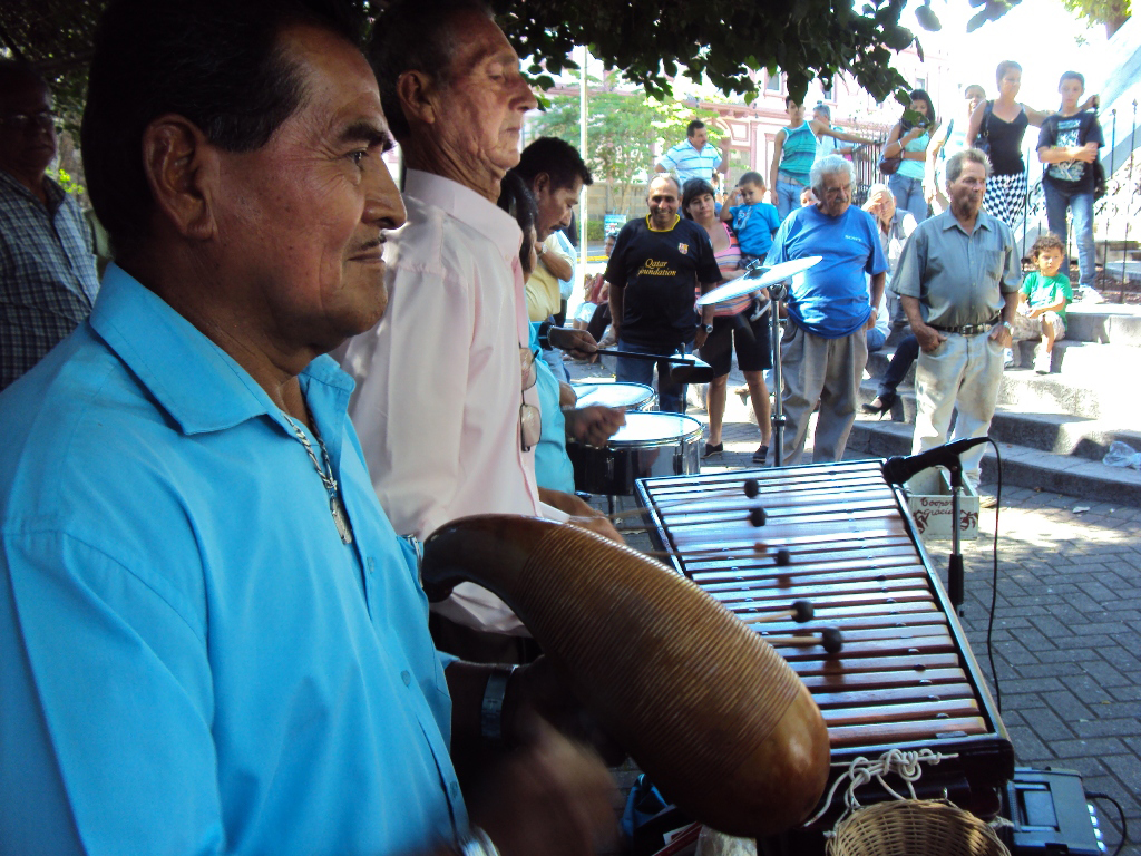Musicians in Alajuela.