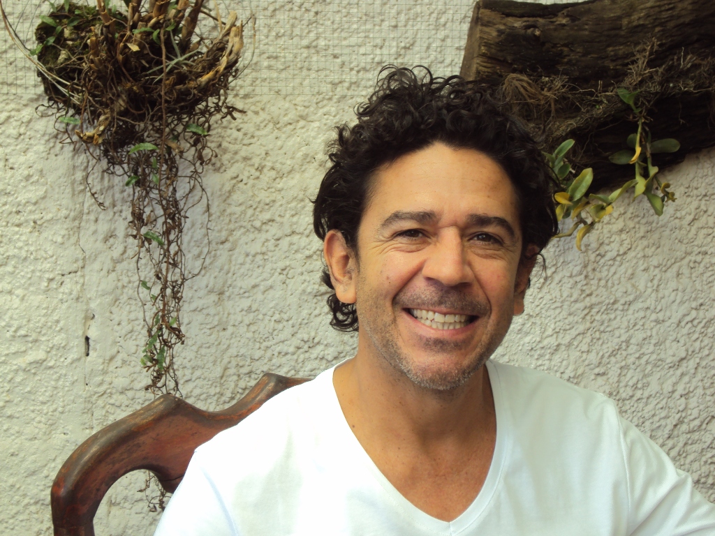 Costa Rican poet Roberto Garcia.