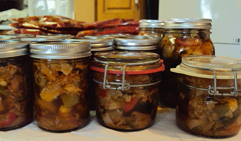 Jars of giardiniera.