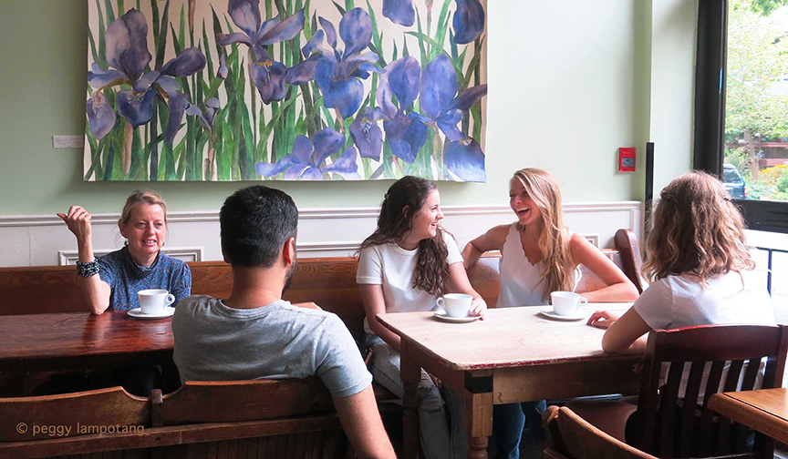 Stella's Lunchbox coffee crowd.