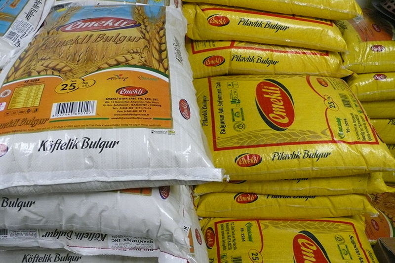 Bulgar in bags.