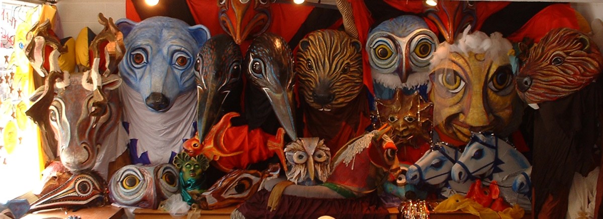 Red Pepper Spectacle Arts puppets.