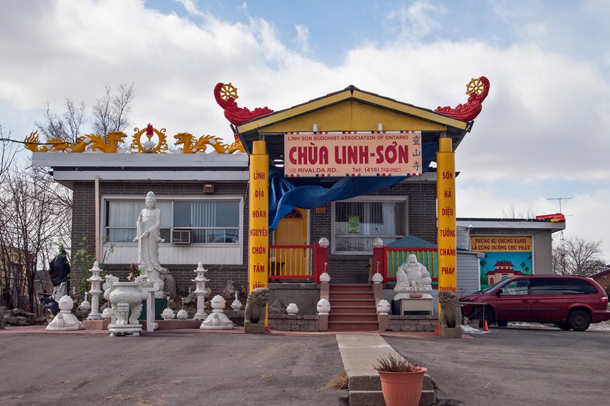 Chua Linh son, 100 Rivalda Rd, Toronto.