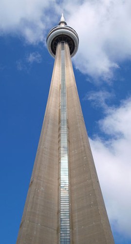 440px-CN_Tower_seen_from_its_base
