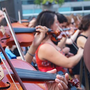 1000 Strings in Yonge Dundas&nbsp;Square