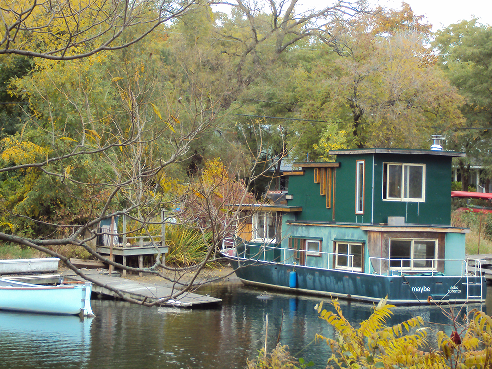 Houseboat.
