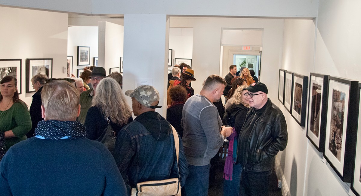 Havana opening, crowd in gallery.